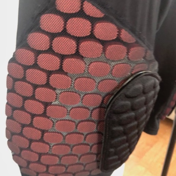 Nike Pro Combat Shorts with 5 pads - Picture 4 of 4